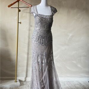 ✨ Adrianna Papell Art Deco Beaded Evening Gown | Size 4 ✨
